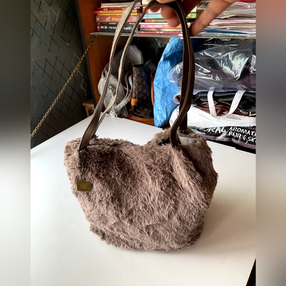 L A bagagerie imported fur bag - Picture 3 of 11
